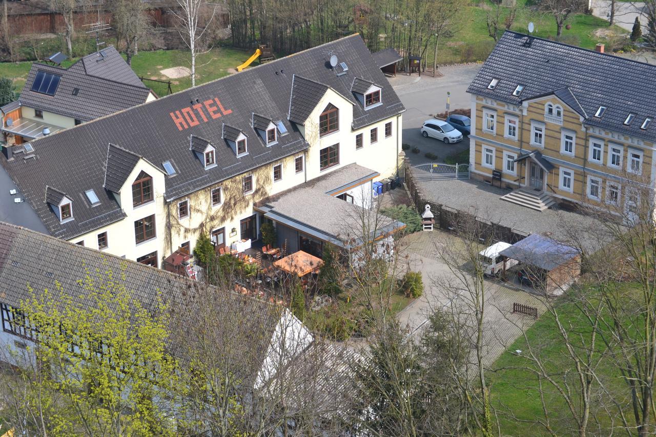 Elegant-Hotel "Zur Burg" Posterstein Esterno foto
