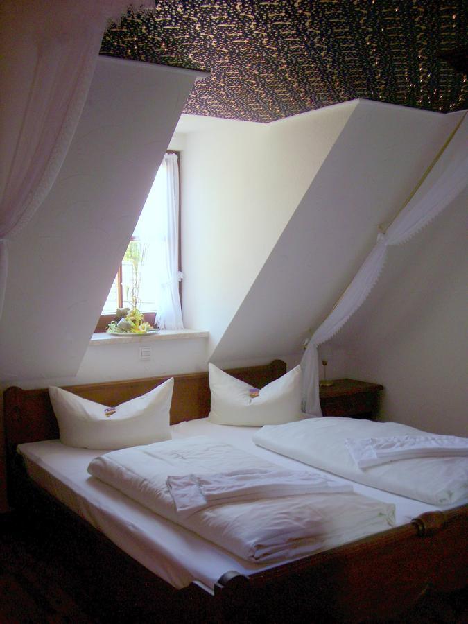 Elegant-Hotel "Zur Burg" Posterstein Camera foto